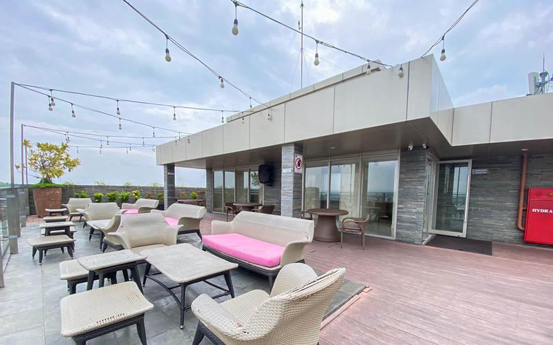 Sewa Harian, Bulanan, Tahunan Apartemen Warhol (W/R) Residence