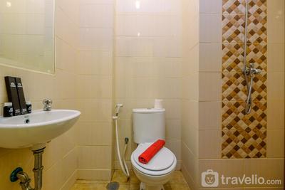 Apartemen Dave - Cozy Living and Tidy Studio at Dave Apartment By Travelio