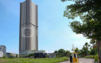Apartemen Grand Dharmahusada Lagoon - Wood Accents Studio at Grand Dharmahusada Lagoon Apartment by Travelio