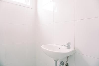 Apartemen Aeropolis Residence - Minimalis 2BR Unfurnished with AC Apartment at Aeropolis Residence By Travelio