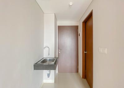 Apartemen Transpark Juanda Bekasi Timur - Studio Unfurnished with AC at Transpark Juanda Bekasi Timur Apartment By Travelio