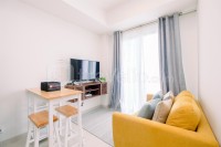 Modern Look and Comfy 2BR at Vasaka Solterra Apartment By Travelio