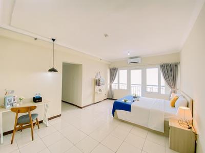 Strategic Location Studio (No Kitchen) at Grand Palace Kemayoran Apartment (Free IPL & Utilities) By Travelio