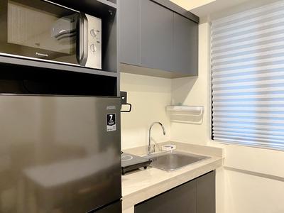 Apartemen Meikarta - Restful and Modern Look 2BR at Meikarta Apartment By Travelio