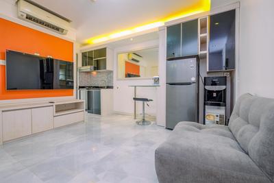 Good Location and Homey 2BR Green Palace Kalibata Apartment By Travelio