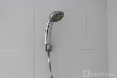 Apartemen Beverly Dago - Comfy and Artsy Studio at Beverly Dago Apartment By Travelio