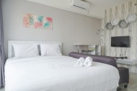 Cozy Stay Studio Bintaro Plaza Residence Breeze Tower Apartment By Travelio