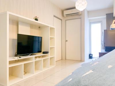 Apartemen Green Bay Pluit - Nice Designed 2BR with Pool View at Green Bay Pluit Apartment By Travelio