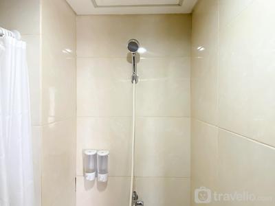 Apartemen Elvis Tower - Homey and Cozy Living Studio (No Kitchen) Elvis Tower Apartment By Travelio