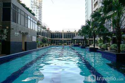 Simply Modern Studio Apartment at Centro City By Travelio