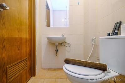 Apartemen Dave - Homey and Comfort Living Studio Room at Dave Apartment By Travelio