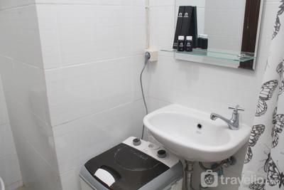 Apartemen Grand Dhika City Jatiwarna - Homey and Comfort 1BR at Grand Dhika City Jatiwarna Apartment By Travelio