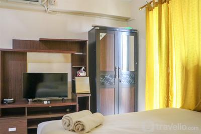 Simply and Comfort Living Studio Apartment at Sentra Timur Residence By Travelio