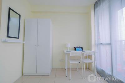 Apartemen Tifolia - Tifolia Studio Apartment with Double Bed near LRT Station By Travelio