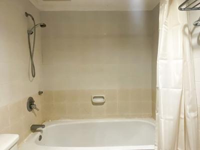 Apartemen Batavia Benhil - Good Deal and Comfortable 2BR Batavia Benhil Apartment By Travelio