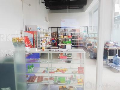Apartemen Skylounge Tamansari - Cozy Studio Apartment at Skylounge Tamansari near Soetta Airport By Travelio