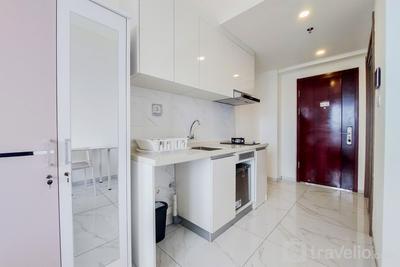 Apartemen Sky House Alam Sutera - New Furnished Studio Room Sky House Alam Sutera Apartment By Travelio