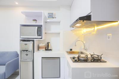 Apartemen Green Park View - Homey and Modern Look 2BR 6th Floor Green Park View Apartment By Travelio