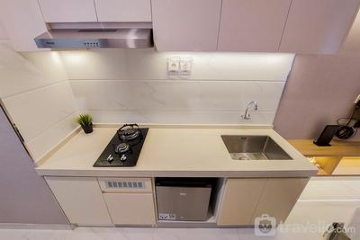 Apartemen Sky House BSD - Scenic Designed and Comfy Studio at Sky House BSD Apartment By Travelio