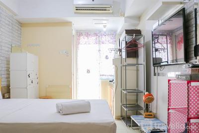 Apartemen Green Park View - Homey and Simply Look Studio Green Park View Apartment By Travelio