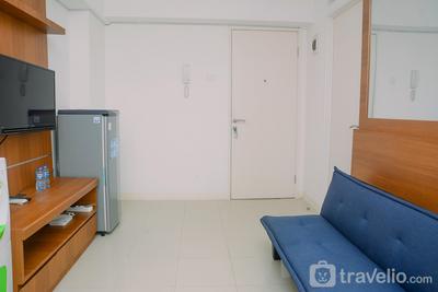 Comfortable and Fully Furnished 2BR Bassura City Apartment By Travelio