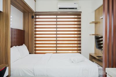 Elegant and Strategic Studio Apartment at Sky House BSD By Travelio