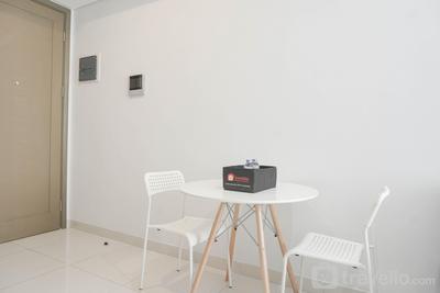Apartemen Taman Anggrek Residence - Minimalist High Floor 1BR Apartment at Taman Anggrek Residence By Travelio