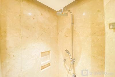 Apartemen Capitol Suites - Great Choice and Elegant 2BR at Capitol Suites Apartment By Travelio