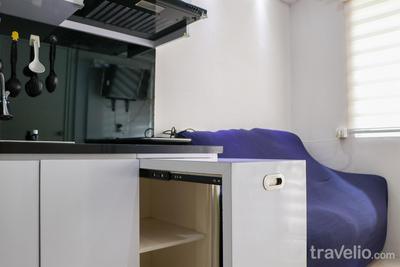 Apartemen Green Pramuka City - Modern 2BR Green Pramuka City Apartment near Shopping Center By Travelio