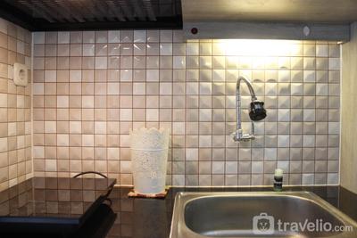 Apartemen Parahyangan Residence - Quiet 2BR Apartment at Parahyangan Residence with Mountain View By Travelio