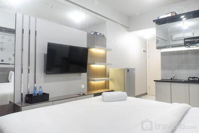 Apartemen Benson Supermall Mansion - Modern Studio at Supermall Mansion Apartment Connected to Mall By Travelio