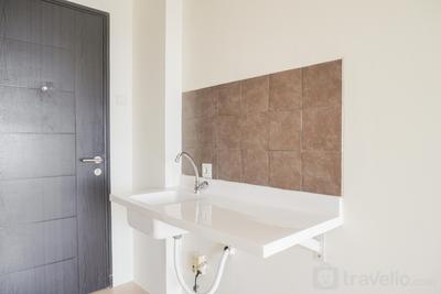 Apartemen Belmont Residence Puri - Unfurnished Studio at 16th Floor Belmont Residence Puri Apartment By Travelio