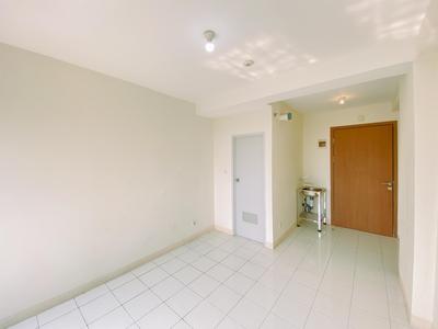Apartemen Podomoro Golf View - Warm Studio Unfurnished with AC at Podomoro Golf View Apartment By Travelio