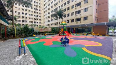 Apartemen Kebagusan City - Homey and Comfort Living 2BR at Kebagusan City Apartment By Travelio