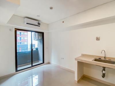 Apartemen Meikarta - Homey 2BR Unfurnished with AC in Living Room at Meikarta Apartment By Travelio