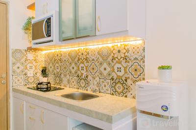 Apartemen B Residence - Cozy Stay Studio Apartment at B Residence near AEON Mall By Travelio