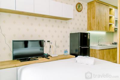 Apartemen B Residence - Fully Furnished Studio with Cozy Style Apartment at B Residence By Travelio