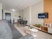 Standard 2BR near Station at Nifarro Park Apartment By Travelio
