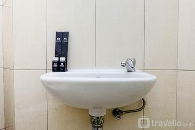 Apartemen Pavilion Permata - Modern Studio at Pavilion Permata Apartment Near Exit Tol By Travelio