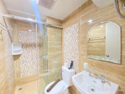 Apartemen Parahyangan Residence - Luxurious 2BR Apartment at Parahyangan Residence By Travelio