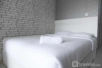 Modern and Comfortable Studio Apartment Springlake Summarecon near Summarecon By Travelio