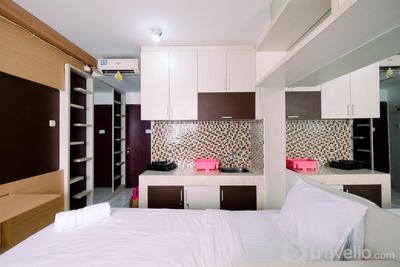 Apartemen East Park - East Park Studio Apartment with Twin Beds By Travelio