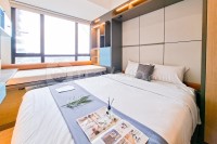 Good and Comfy Studio at Collins Boulevard Apartment By Travelio