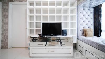 Apartemen The VIA And The Vue Ciputra World - Stunning and Cozy 1BR at The Via and The Vue Apartment By Travelio