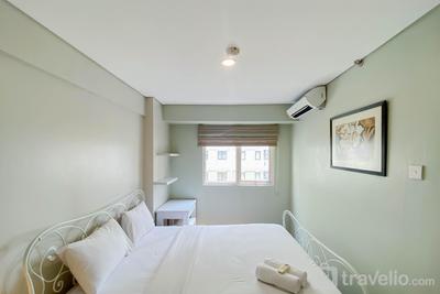 Apartemen Kebagusan City - Homey and Modern 1BR at Kebagusan City Apartment By Travelio