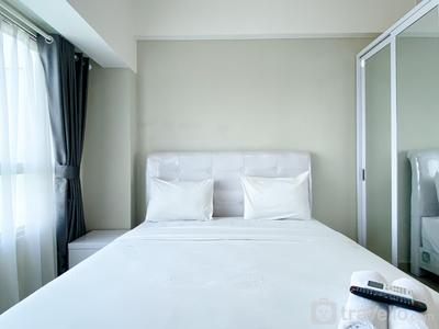 Well Furnished and Comfort Studio Springlake Summarecon Bekasi Apartment By Travelio