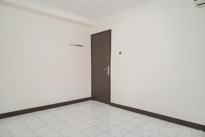 Apartemen Kondominium Rajawali - Unfurnished 1BR With AC at Kondominium Rajawali Apartment By Travelio