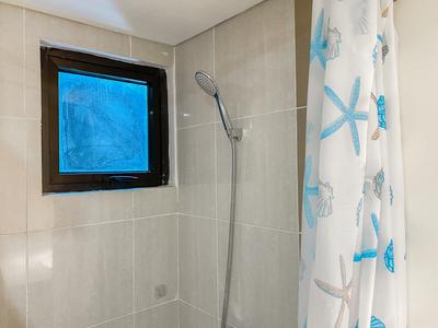 Apartemen Meikarta - 2BR Unfurnished with AC Meikarta Apartment By Travelio