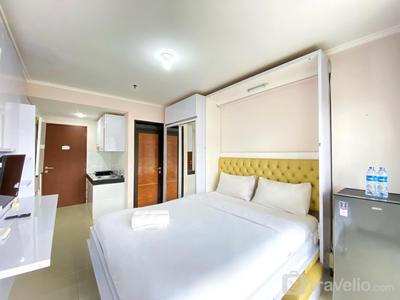Best Location Studio Room at Gateway Pasteur Apartment By Travelio