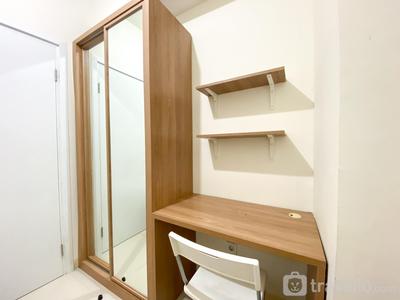 Apartemen Green Pramuka City - Good Deal and Minimalist 2BR Green Pramuka City Apartment By Travelio